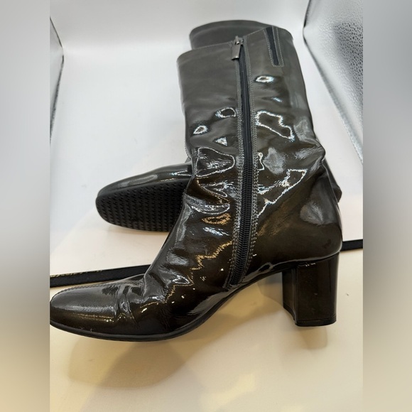 Aquatalia Glossy Black Patent Heeled Boots - Picture 5 of 7